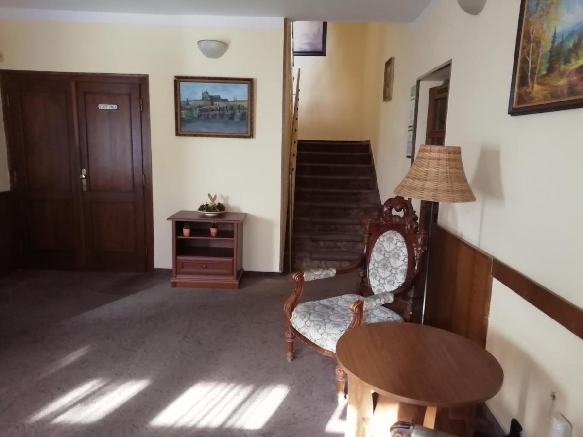 Villa Andy Praag Buitenkant foto
